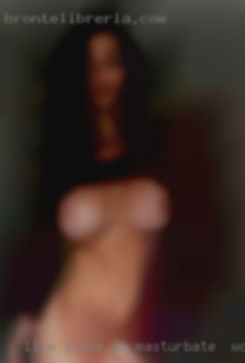 Live alone so can masturbate in woods host discreetly.