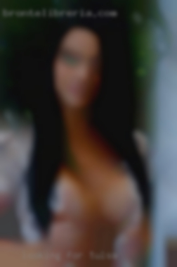 Looking Tulsa for a Girl for a 3some.